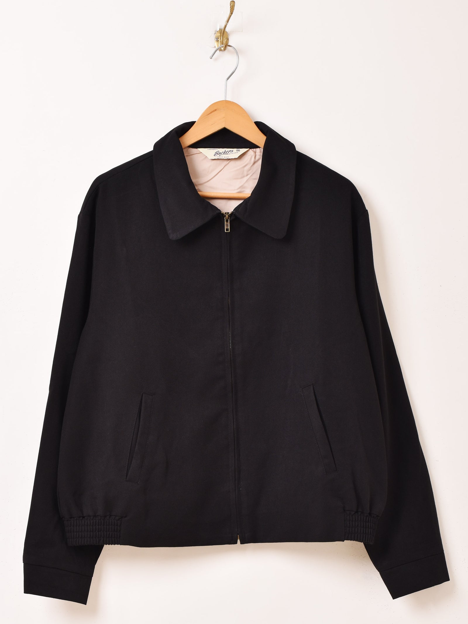 BACKERS刺繍入りジャケット Lサイズ Backers 刺繍入り黒ジャケット L