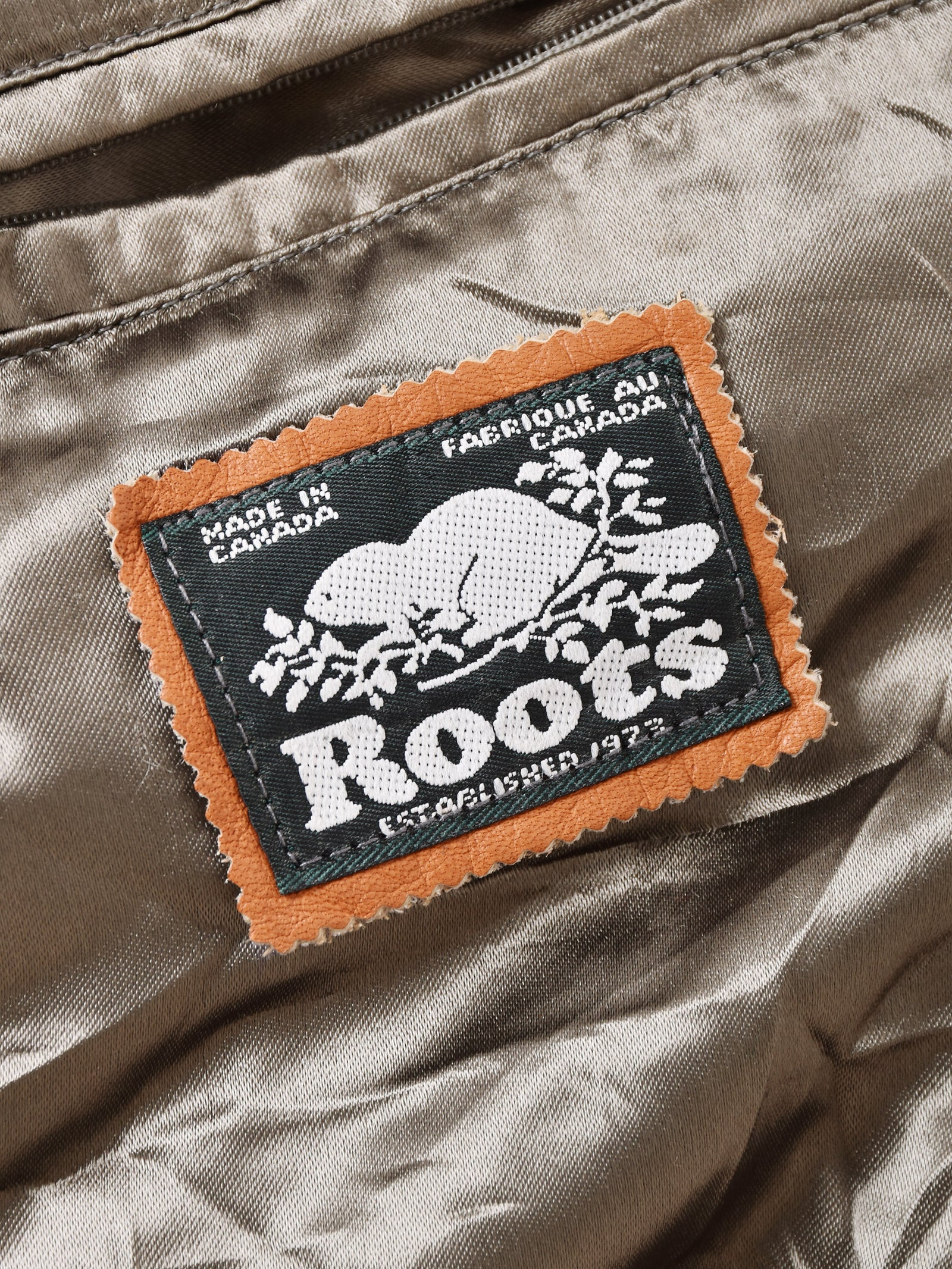 •。Pepe•・.*　カナダ製 ROOTSスタジアムジャンパー Pepe•・.*様専用 カナダ製 ROOTSスタジアムジャンパー - メルカリ