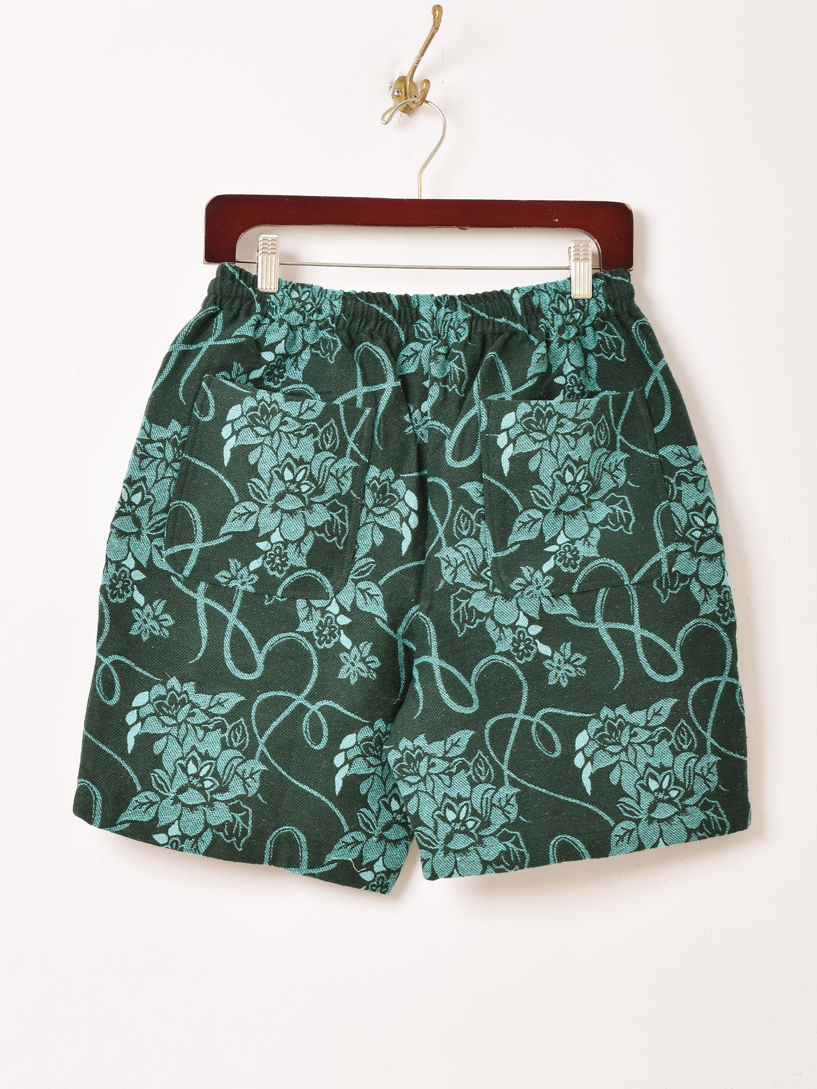 花柄ショートパンツ 緑赤 Chesty - チェスティ Chesty パンツ ショートパンツ 薔薇 花柄