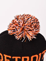 【3色展開】ポンポン付き ロゴ ニットキャップ「DETROIT」