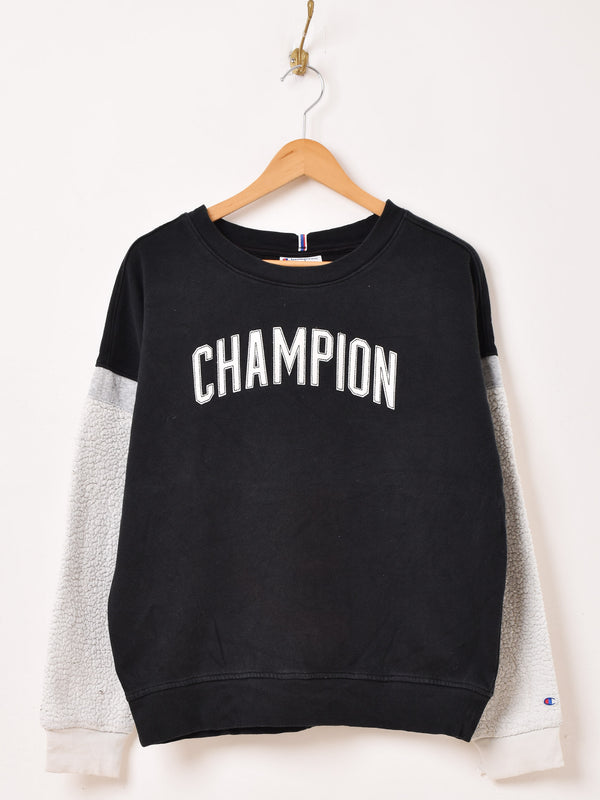 "Champion" ロゴ刺繍 切り替えデザイン スウェットシャツ