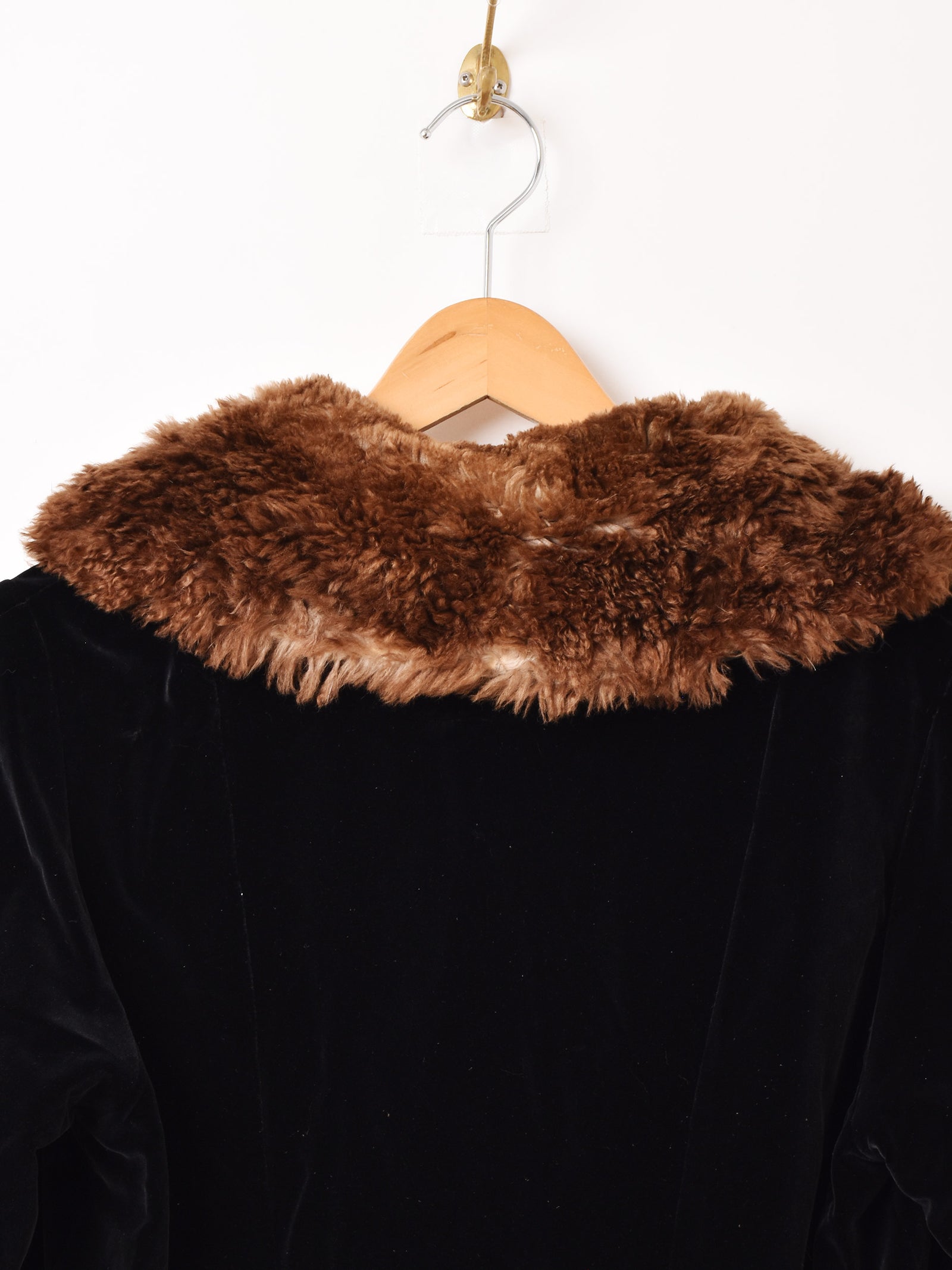 フェイクファー付き ベロアコート – 古着屋Top of the Hillのネット