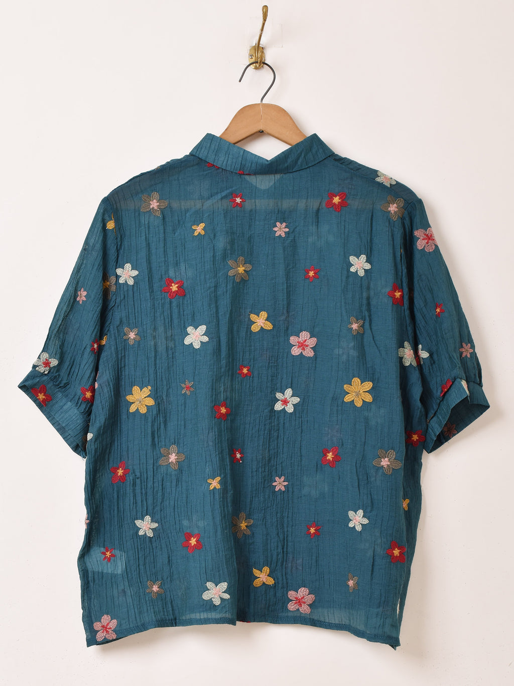 花柄刺繍 半袖シャツ 青色 2色展開】Meridian 花柄 刺繍 シアー 半袖シャツ – 古着屋Top of the