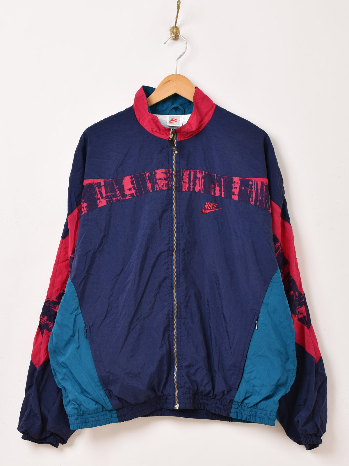 B03_5804_d161768e-9470-4e85-