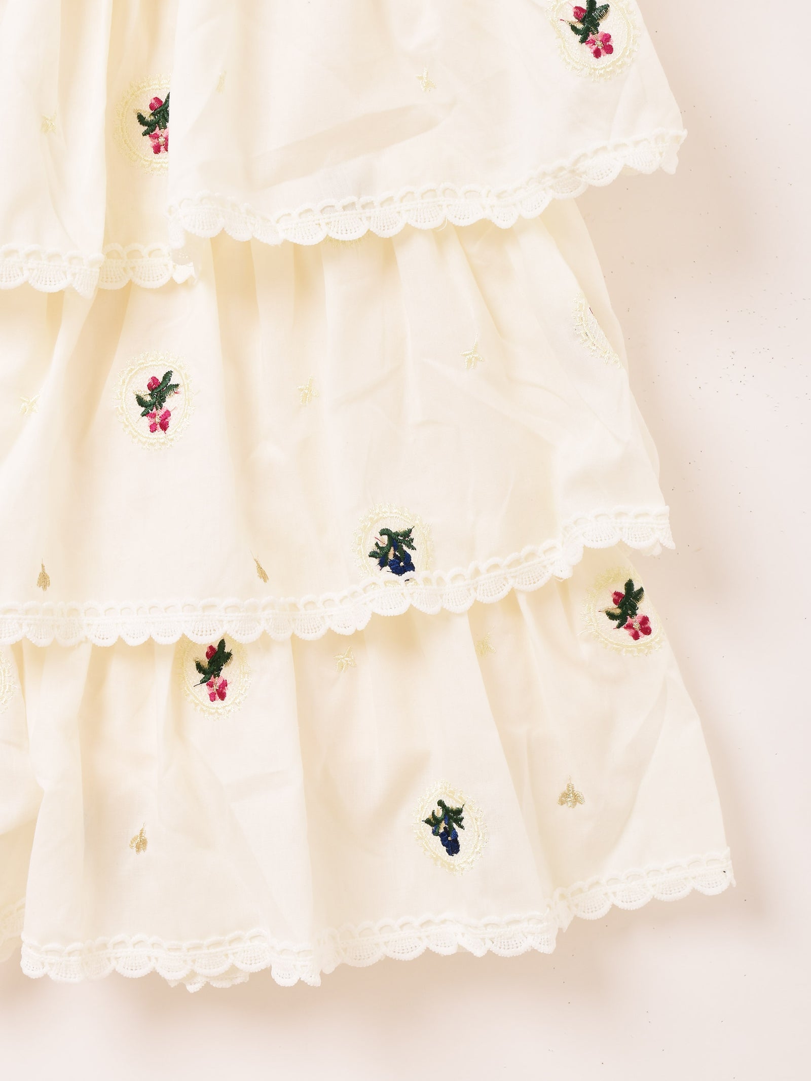 2色展開】Meridian フラワー刺繍 フリルパンツ – 古着屋Top of the Hillのネット通販サイト