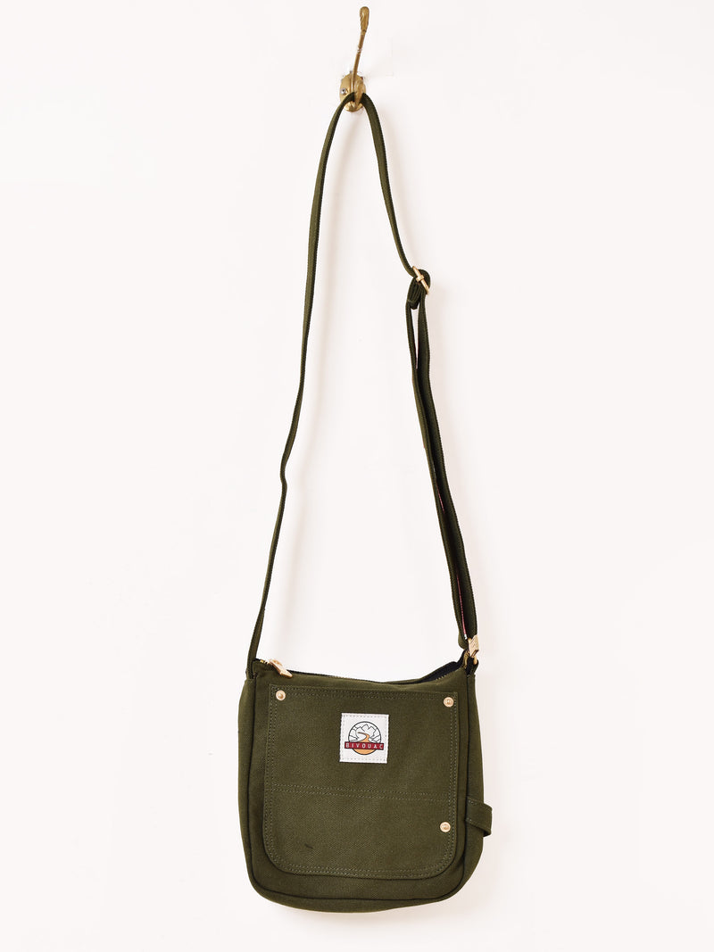 2色展開】BIVOUACミニショルダーバッグ – 古着屋Top of the Hillの