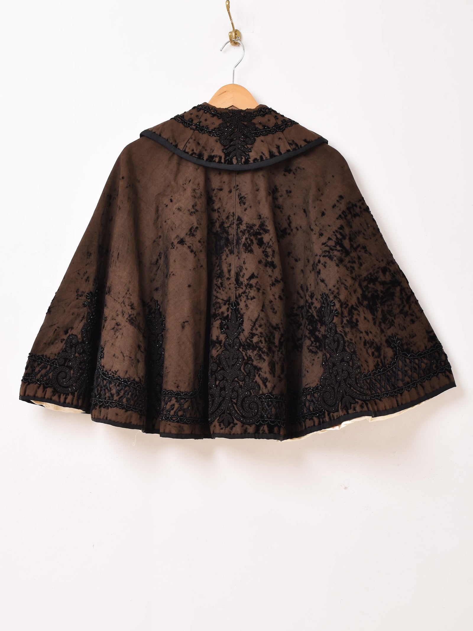 ビーズ刺繍 襟付き ヴィンテージケープ – 古着屋Top of the Hill