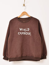 【2色展開】 刺繍ロゴ スウェットシャツ「WORLD CHANGER」