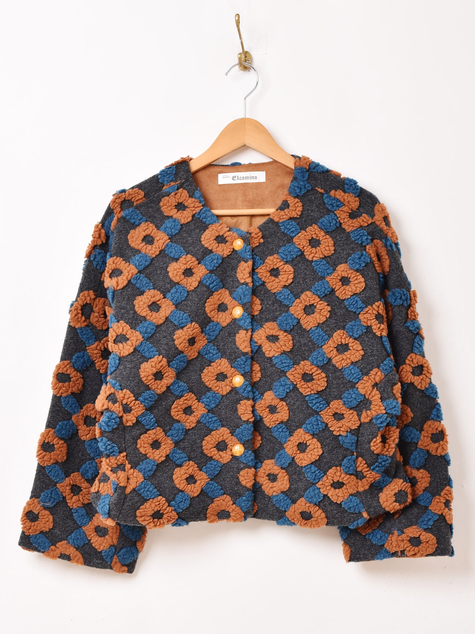 B03_7644_a6e26a9a-2958-4165-