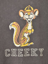 【2色展開】Backers プリントTシャツ「CHEEKY」