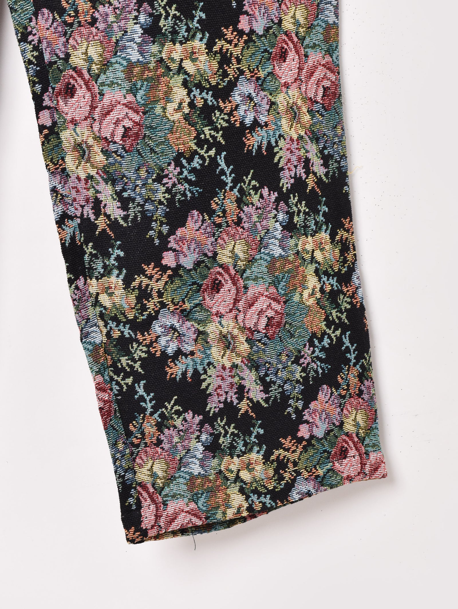 M!LK タペストリー 2色展開】Backers 花柄 タペストリー イージーパンツ – 古着屋