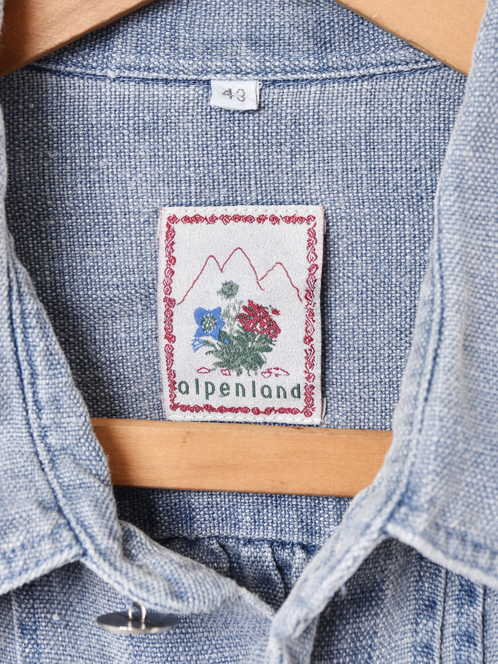 刺繍入り メタルボタン 長袖 チロルシャツ – 古着屋Top of the Hillの