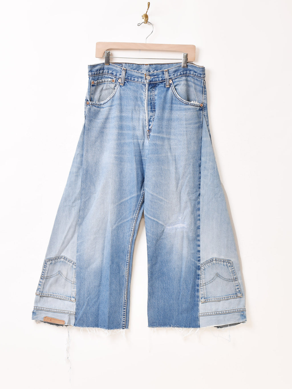 リメイク Levi's ワイドフレアパンツ W34 – 古着屋Top of the Hillの