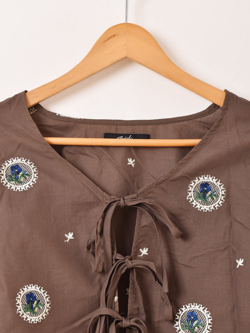 【3色展開】Meridian フラワー刺繍 ラッフルスリーブ 長袖ブラウス