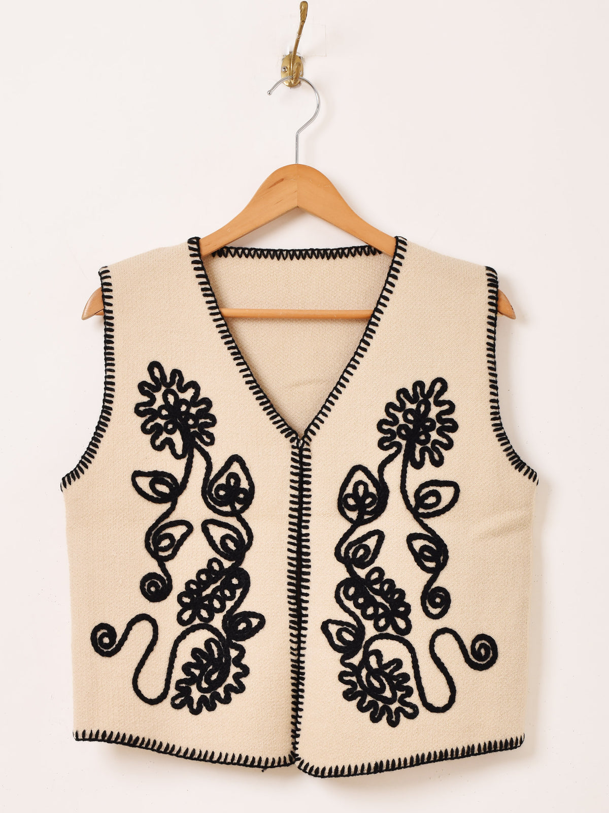 エリテ 花柄刺繍ベスト レディーストップス – 「