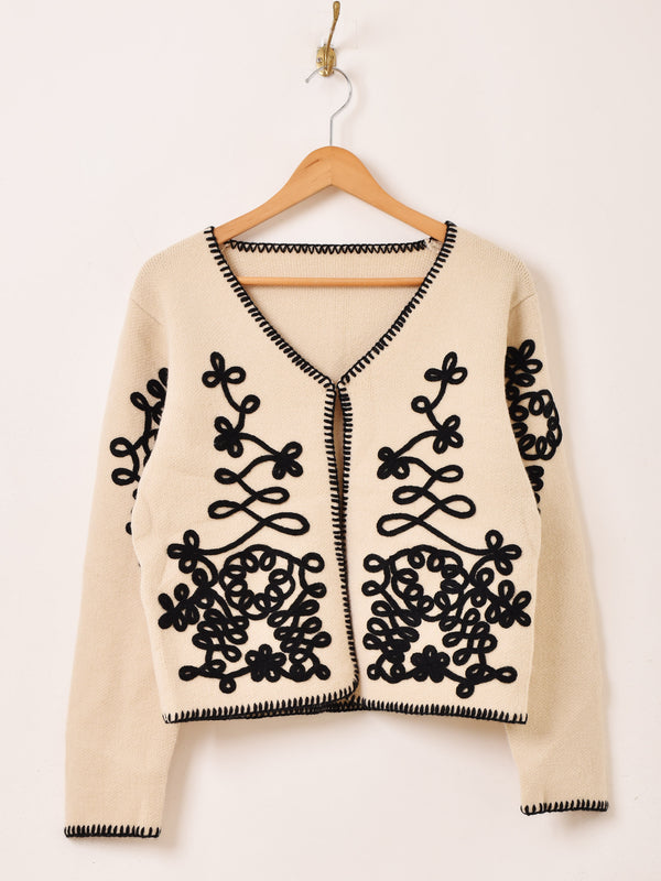 【2色展開】Meridian テープ刺繍 カーディガン