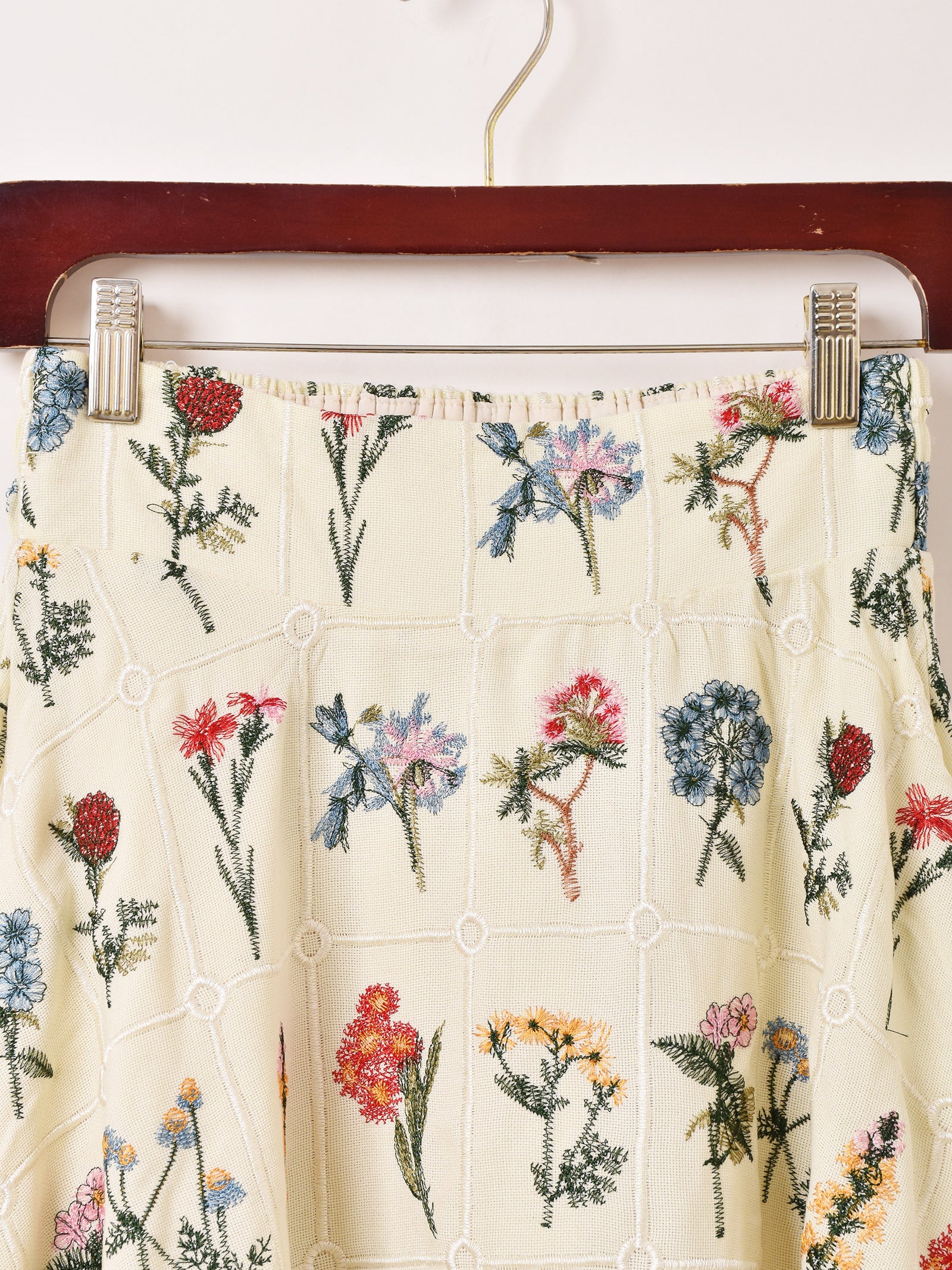 MACHATT【タグ付未使用】22SS フラワー刺繍ロングスカートF 白 花 2色展開】Meridian フラワー刺繍 スカート – 古着屋Top of the Hillの