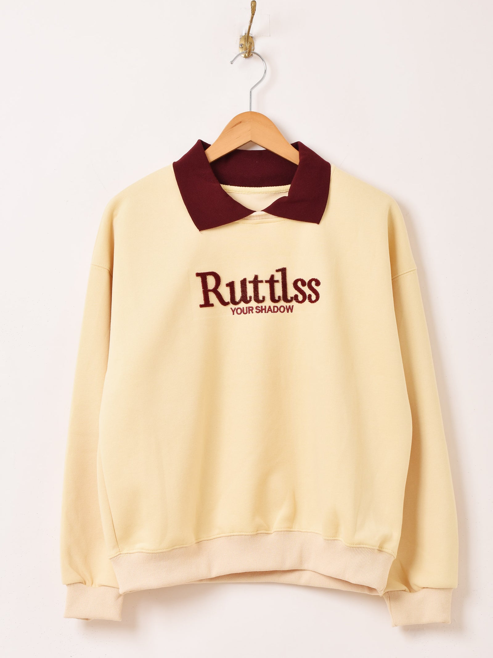 2色展開】 襟付き ロゴ刺繍 スウェットシャツ「Ruttlss」 – 古着屋Top