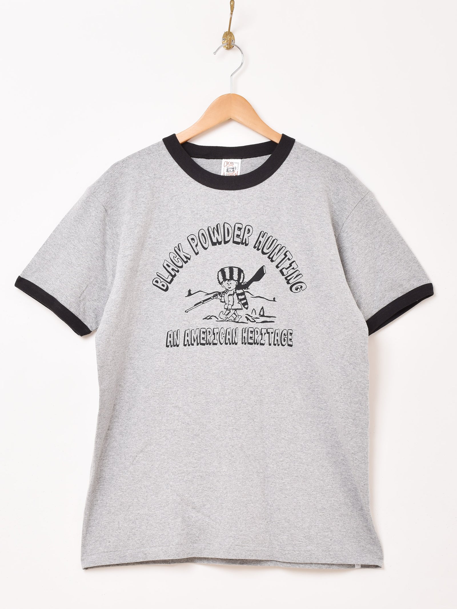 2色展開】 プリント リンガーTシャツ「BLACK POWDER HUNTING」 – 古着