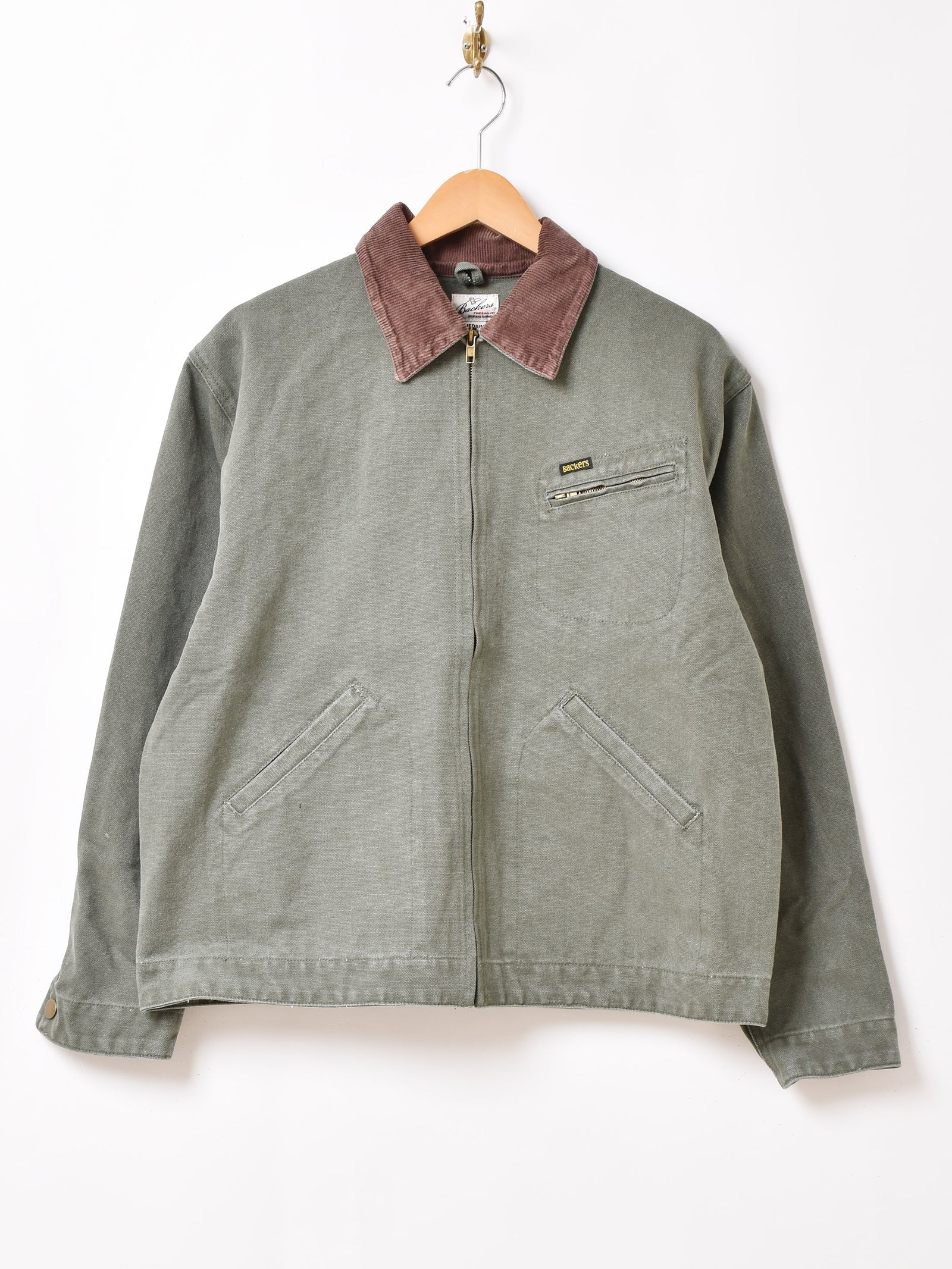 C03_7913_cf8e5c95-6c7f-4c90-