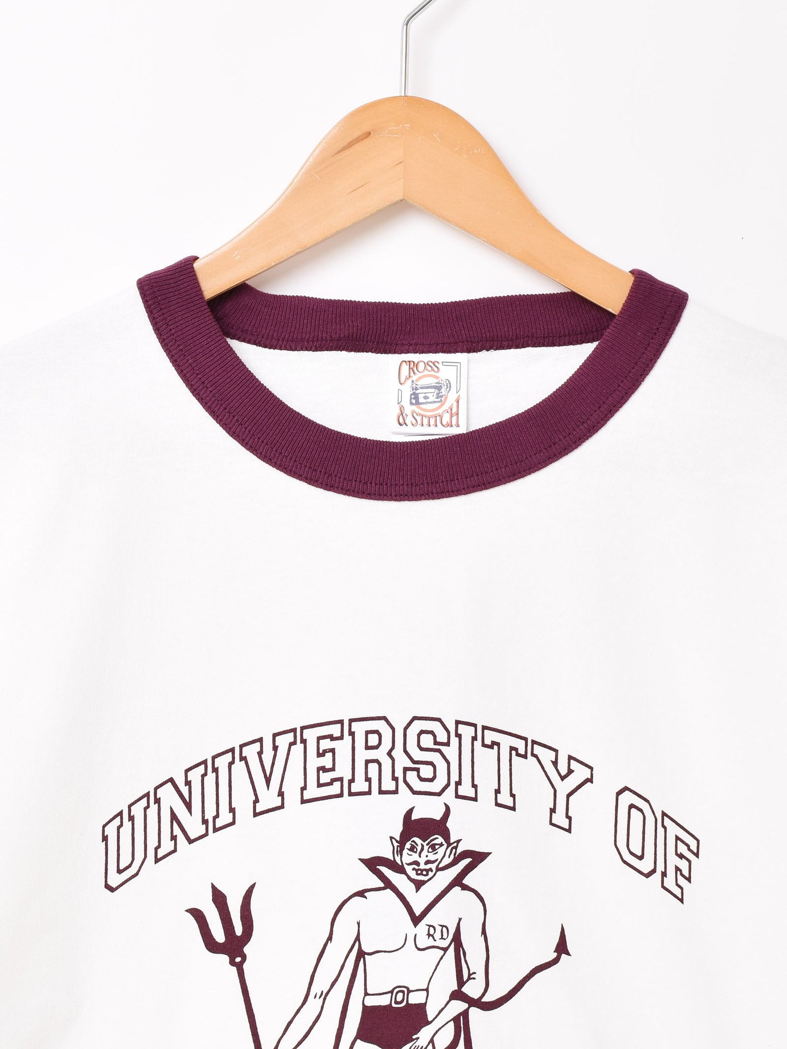 2色展開】 リンガーTシャツ Devil「UNIVERSITY OF HILL」 – 古着屋Top of the Hillのネット通販サイト