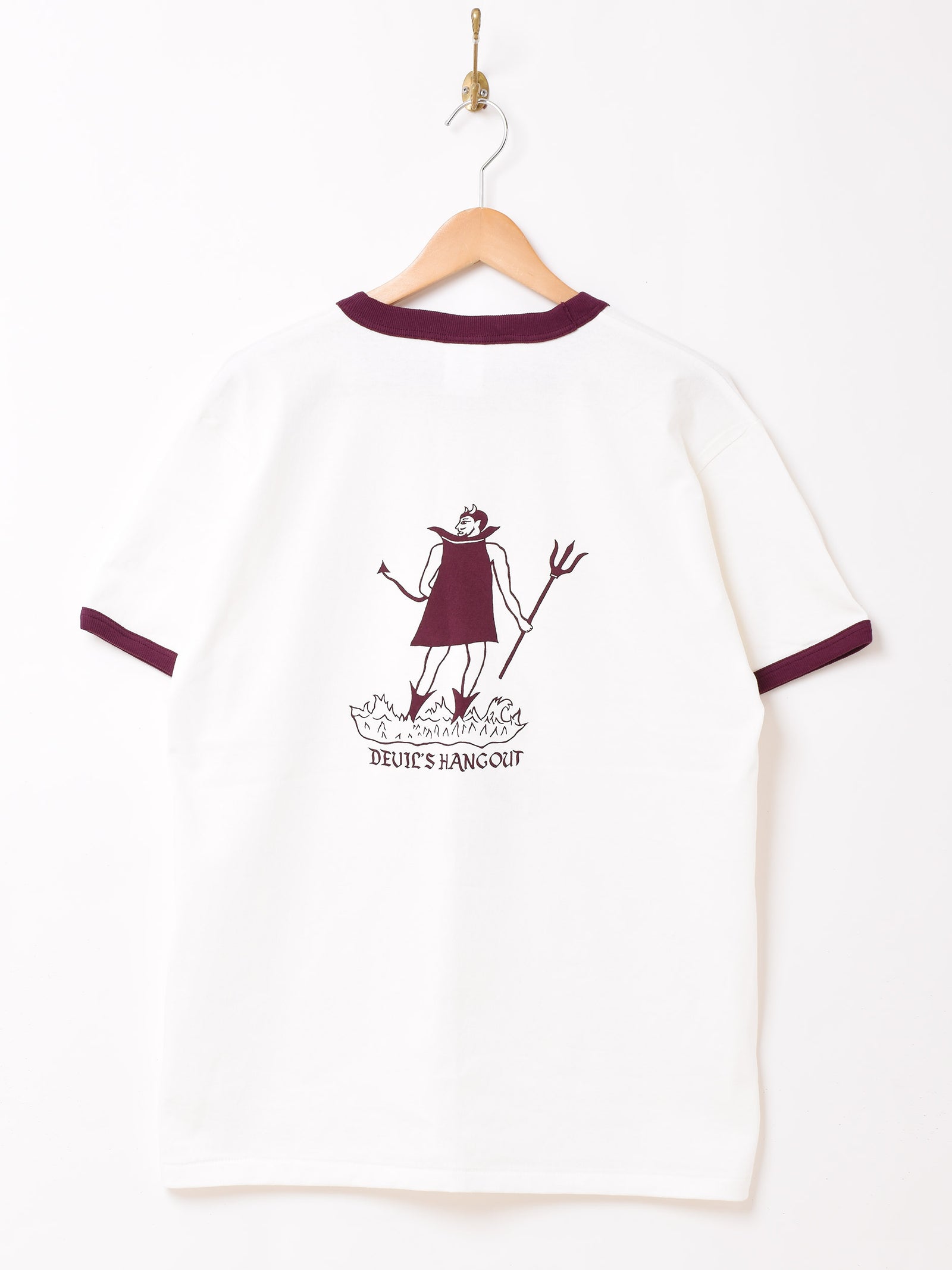 c*︎様 house on the hill tシャツ C03_8294_1600x.jpg?v=1711341668