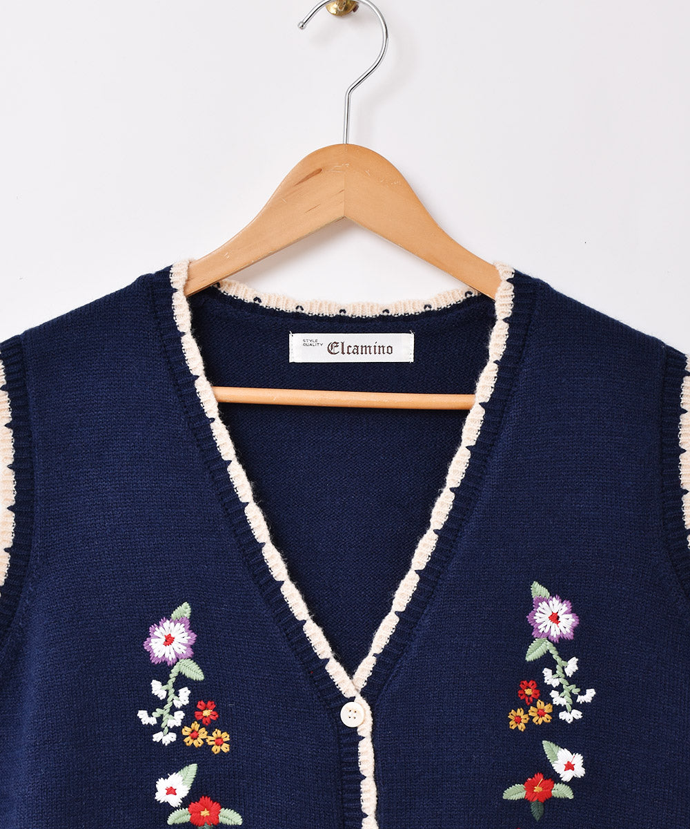 Elcamino フラワー刺繍 パイピング ニットベスト – 古着屋Top of