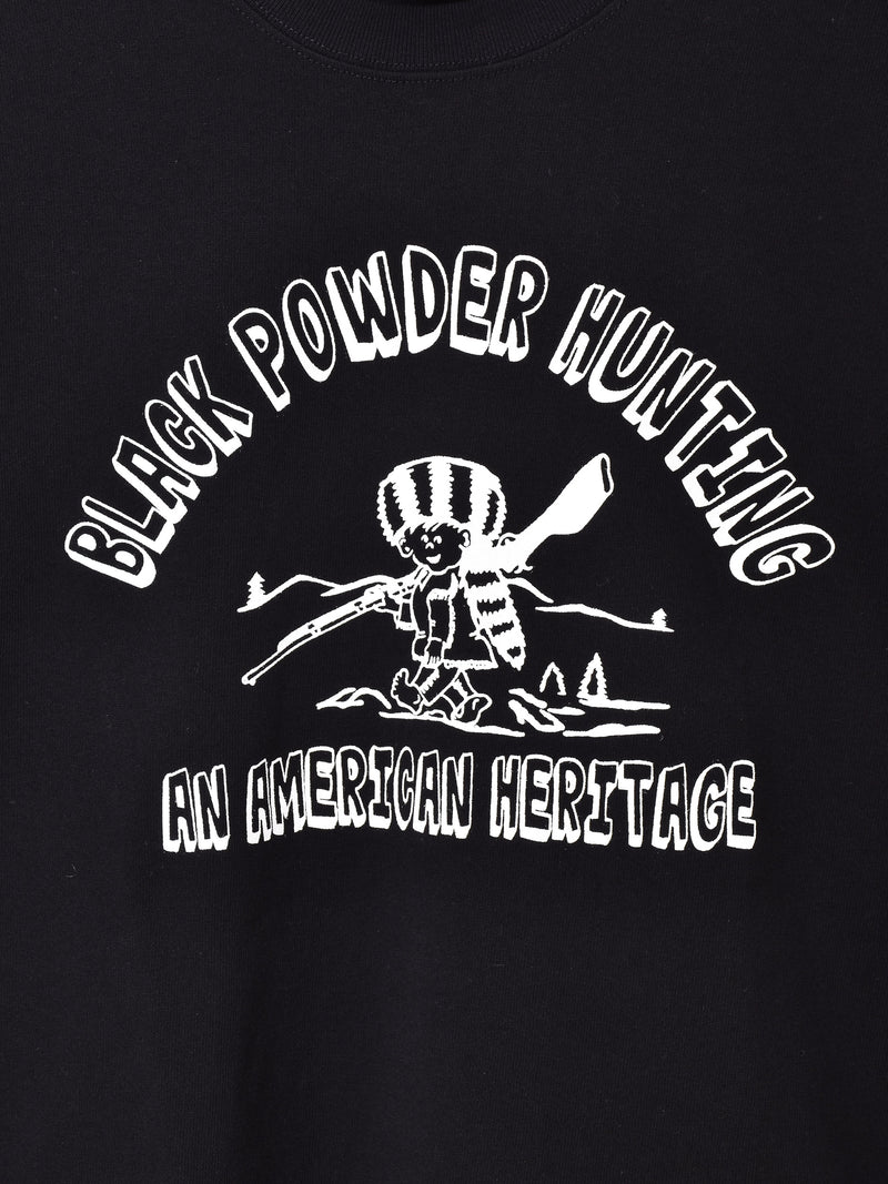 【2色展開】 プリント ロングスリーブTシャツ「BLACK POWDER HUNTING」
