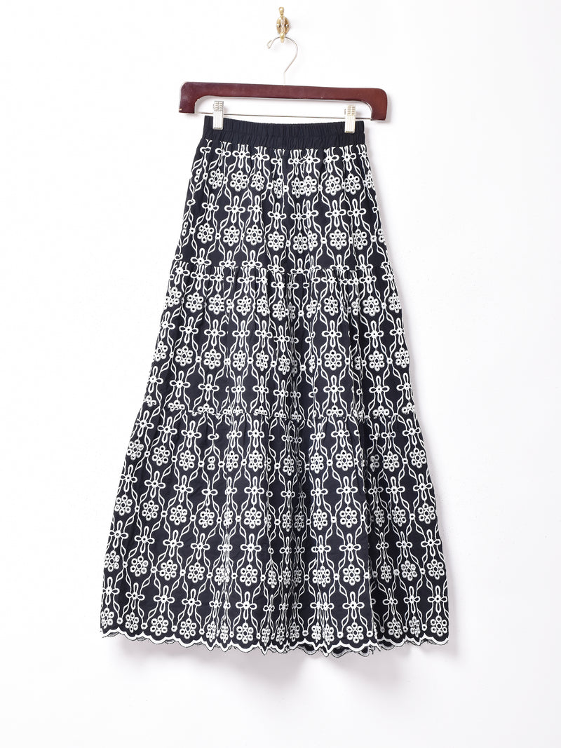 【2色展開】Meridian カットワーク刺繍 ティアードスカート