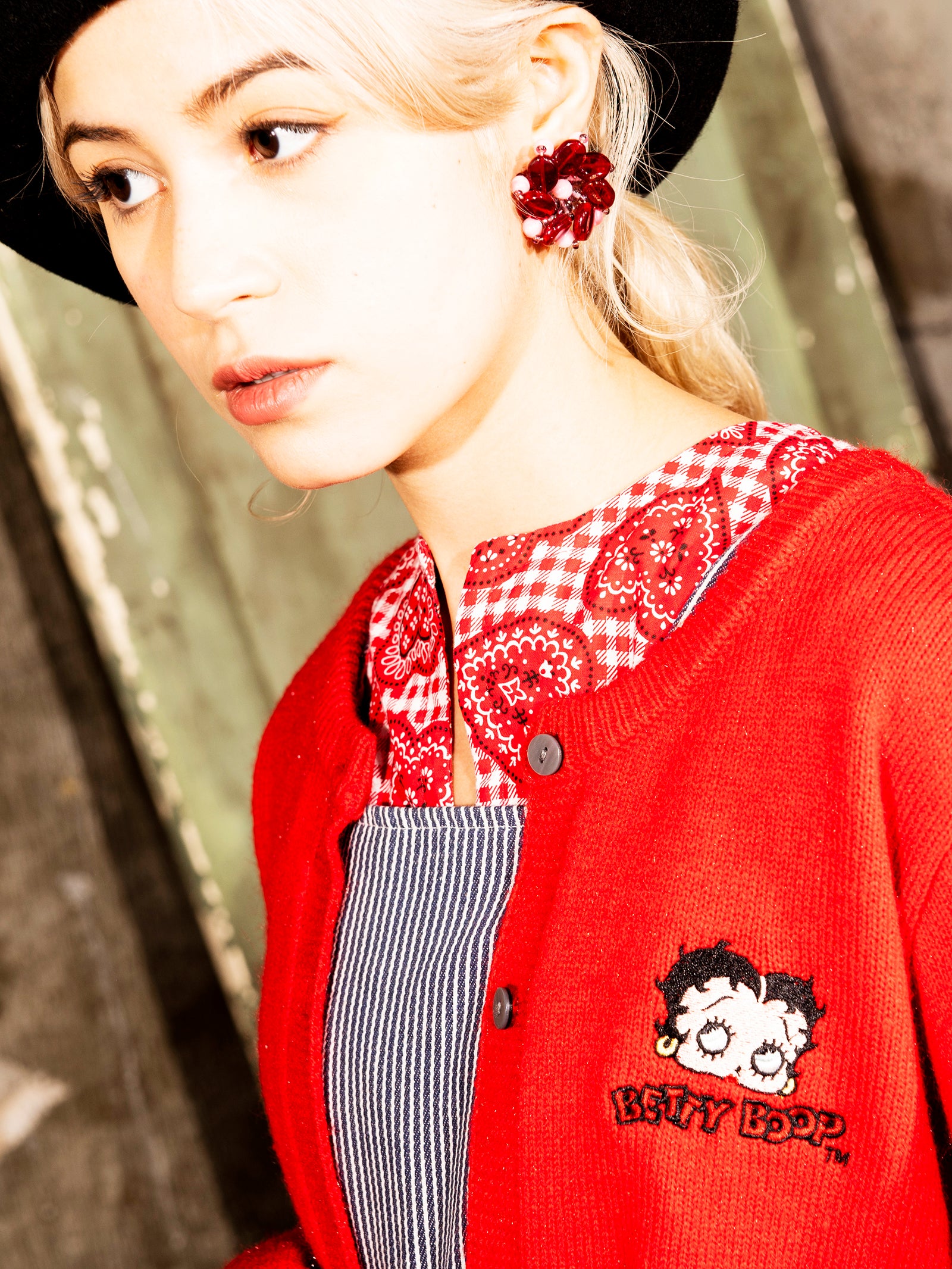 Meridian×Betty Boop》ワンポイント 刺繍 カーディガン【3色展開