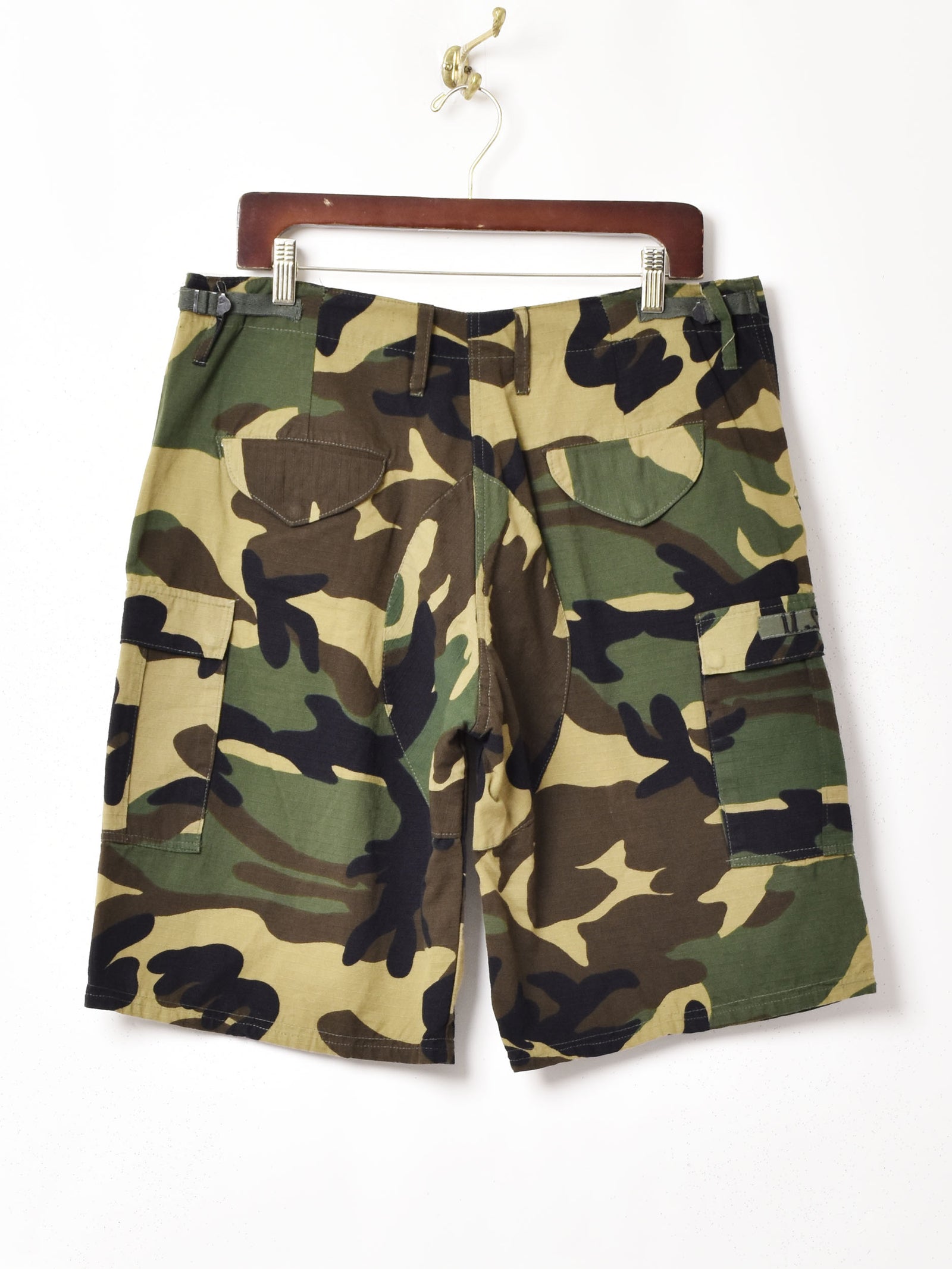 激レア フィンランド軍 スノーカモ ミリタリーショートパンツ