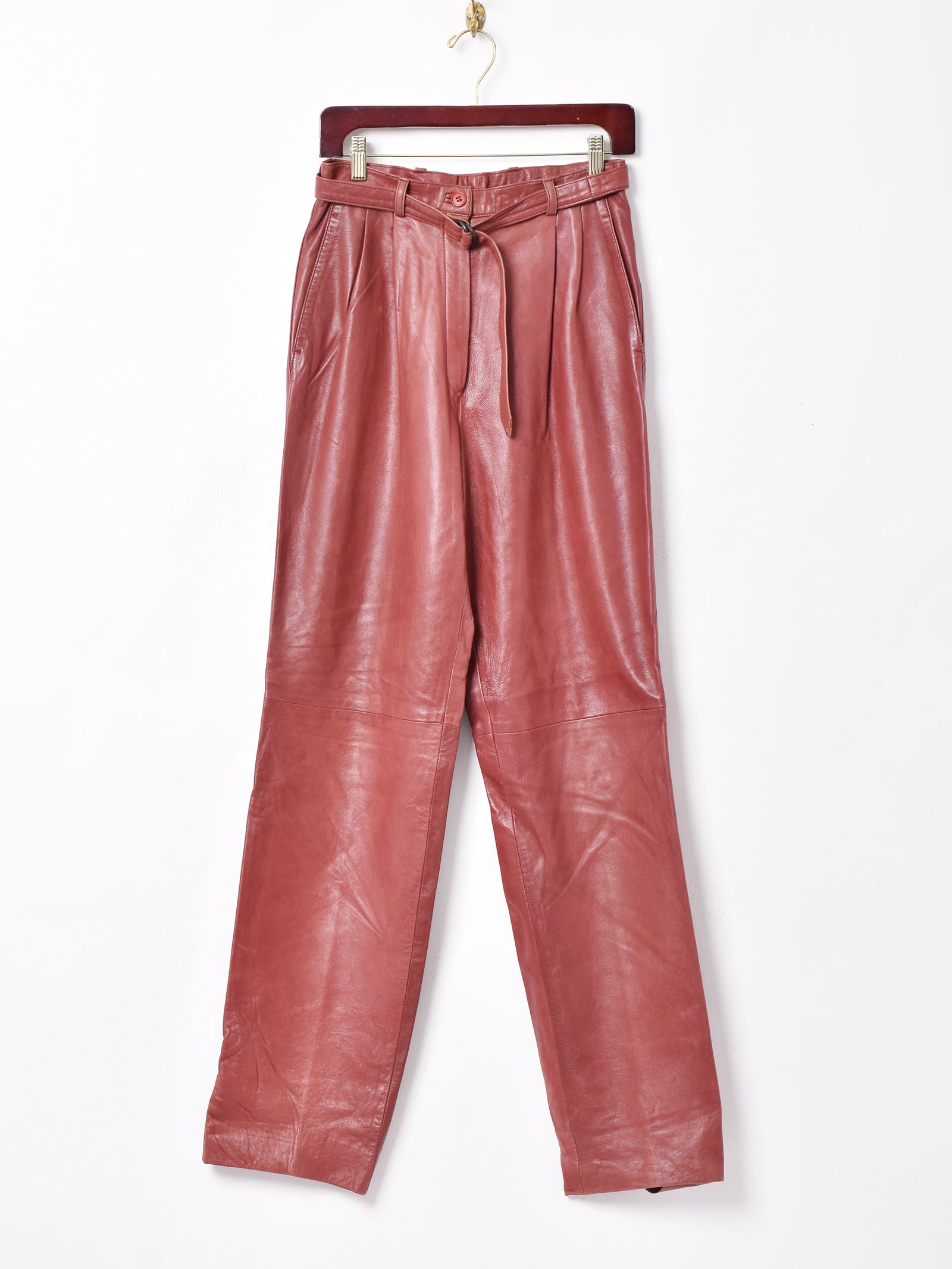 meeex様dualレッドレザー製バーガンディパンツ ✨新品タグ付き✨牛革 2タック ベルトつきレザーパンツ レッド W29 – 古着屋Top of the Hill