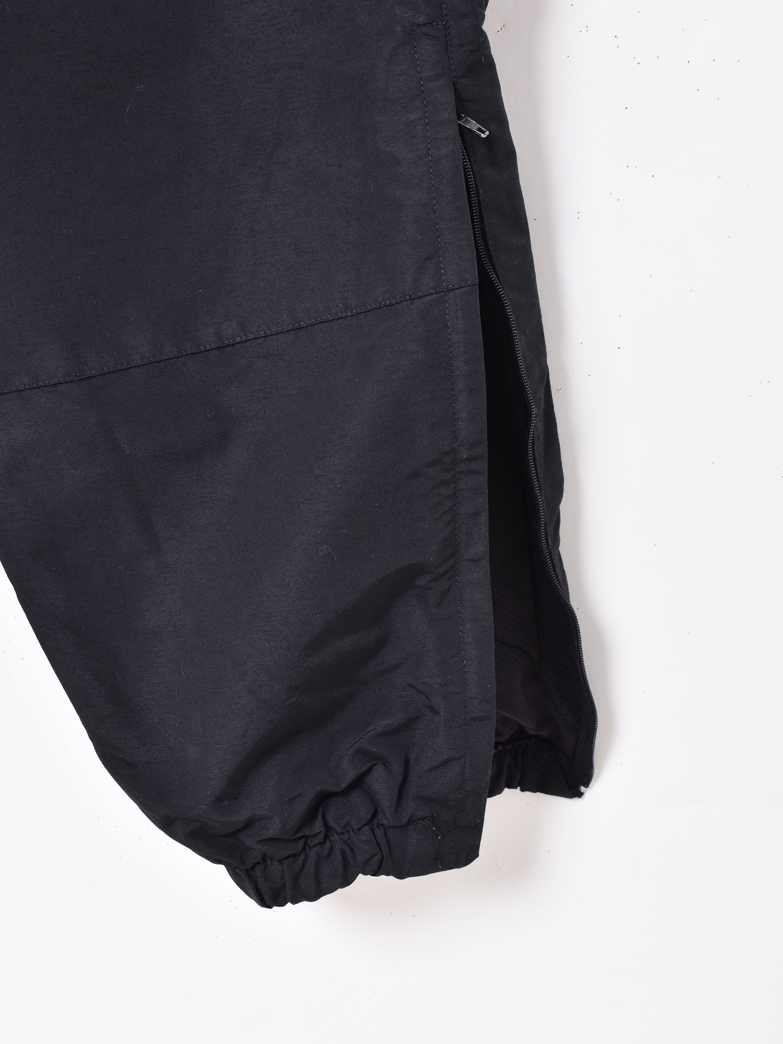 USARMY トレーニングパンツ 美品 US.ARMY ナイロントレーニングパンツ – 古着屋Top of the Hillの