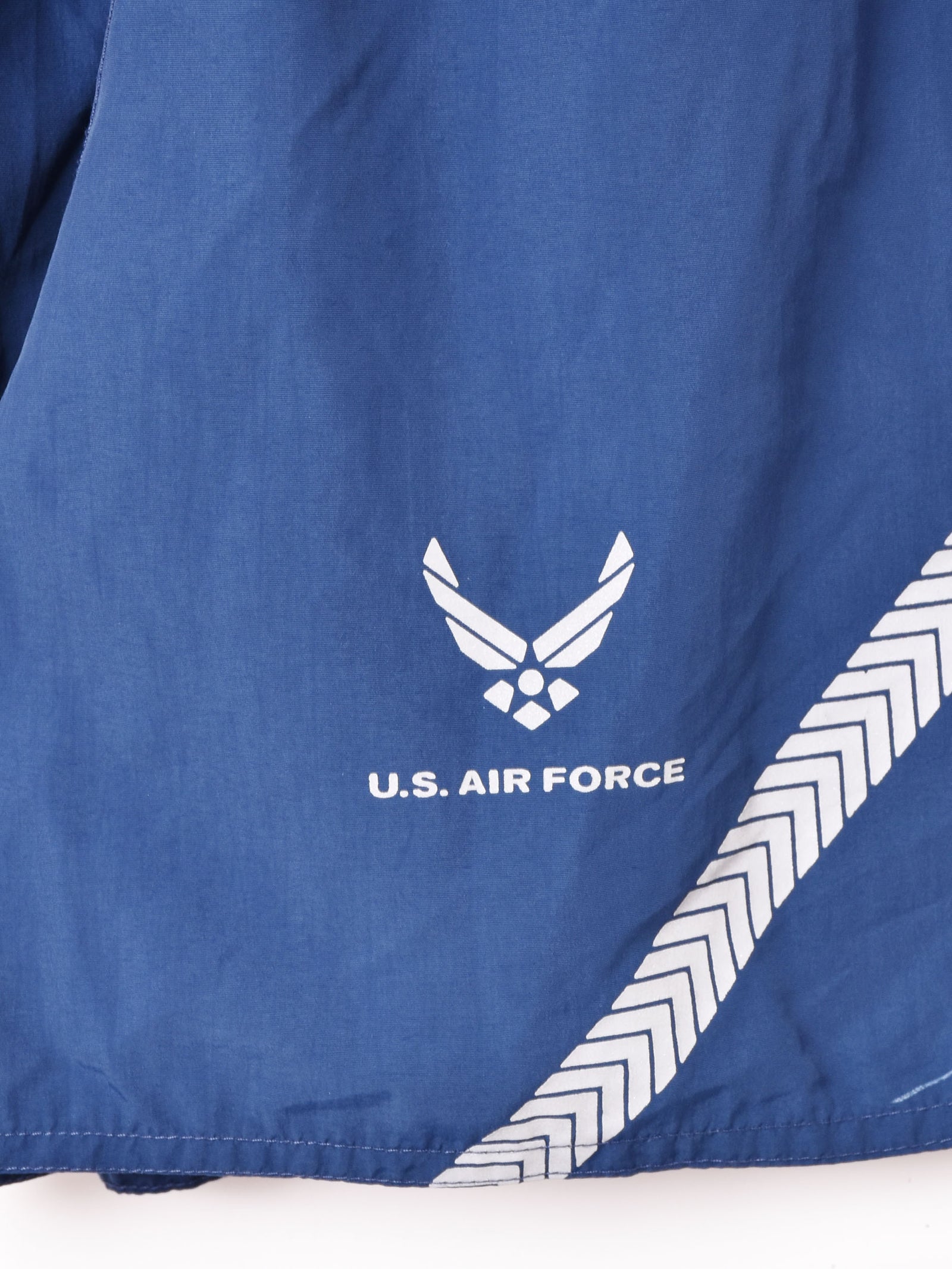 値下げ中！⭐︎古着U.S. AIR FORCE トレーニングジャケット 楽天市場】u．s．airforce ナイロン トレーニングジャケットの通販
