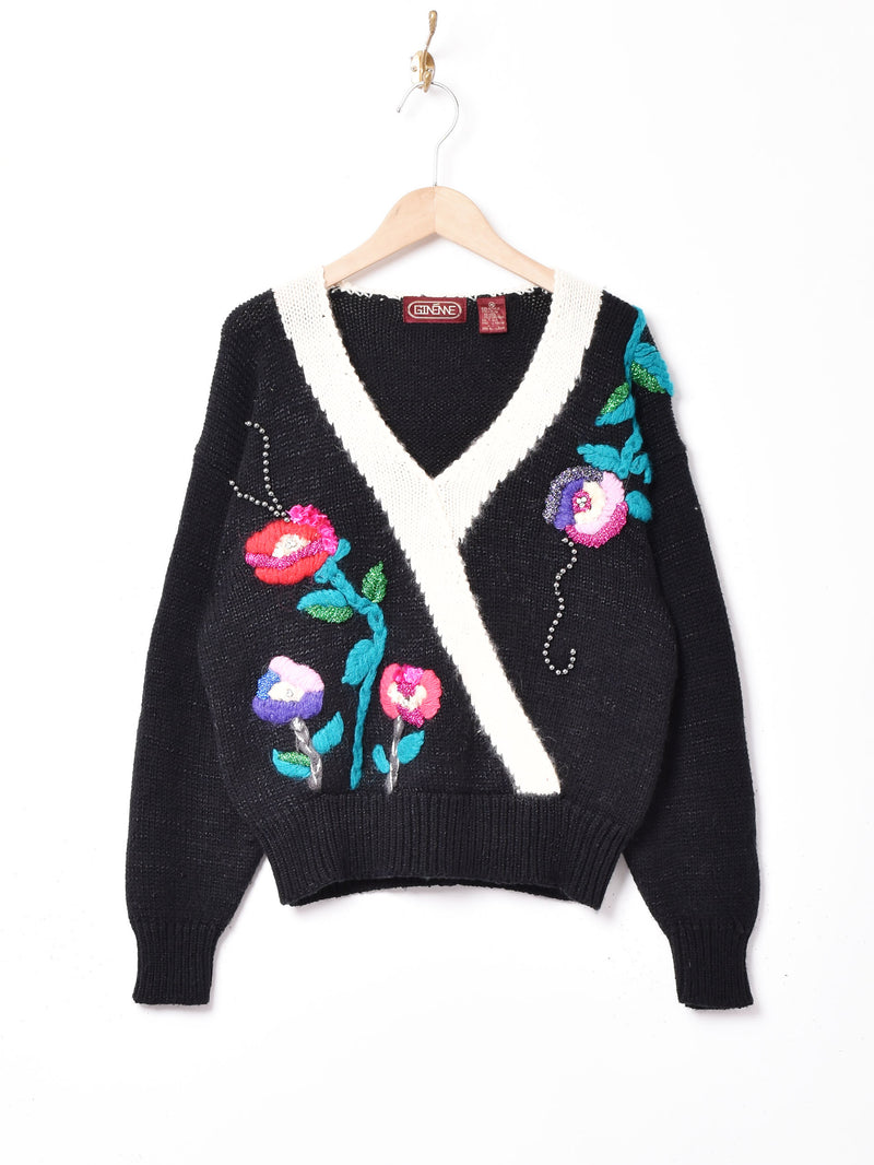花刺繍デザイン Vネックセーター