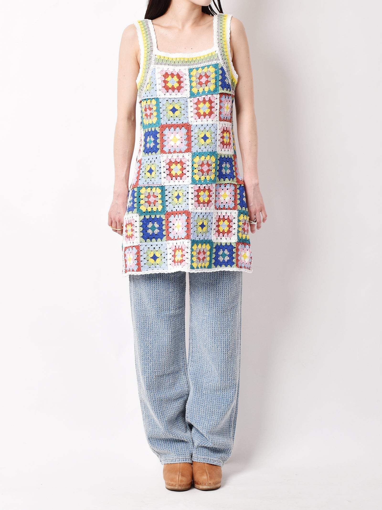 B03_7050_b1228f65-34bd-46f6-